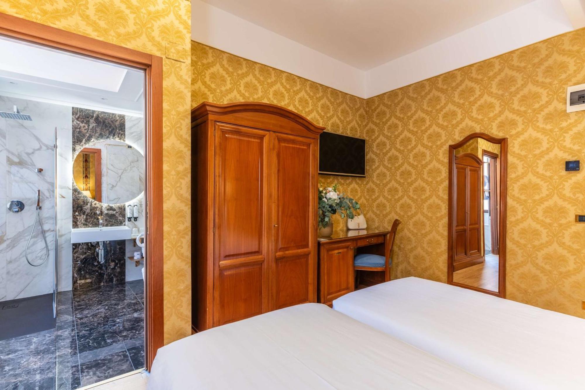 Raffaello Hotel 3*